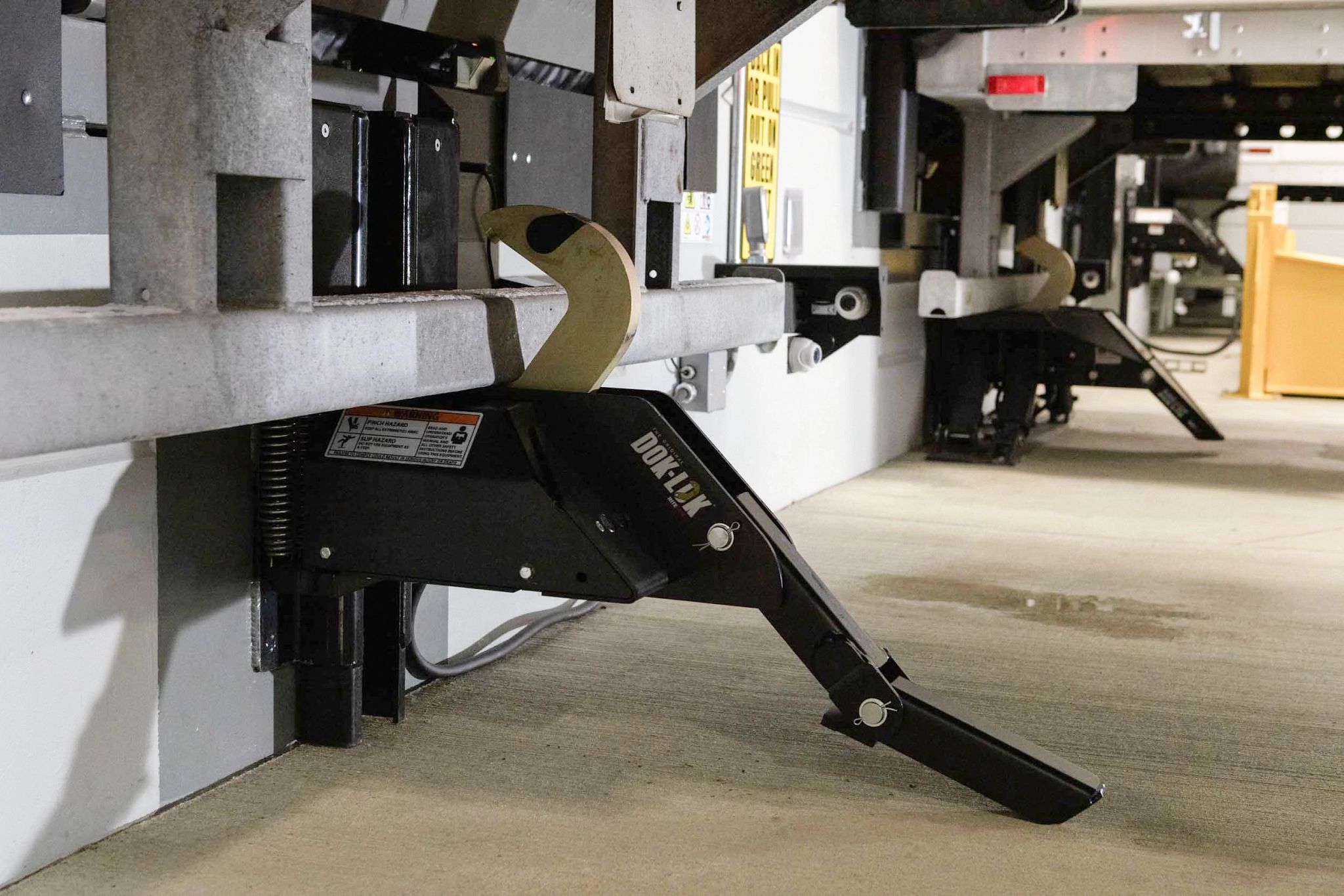 Shadow Hook Vehicle Restraint